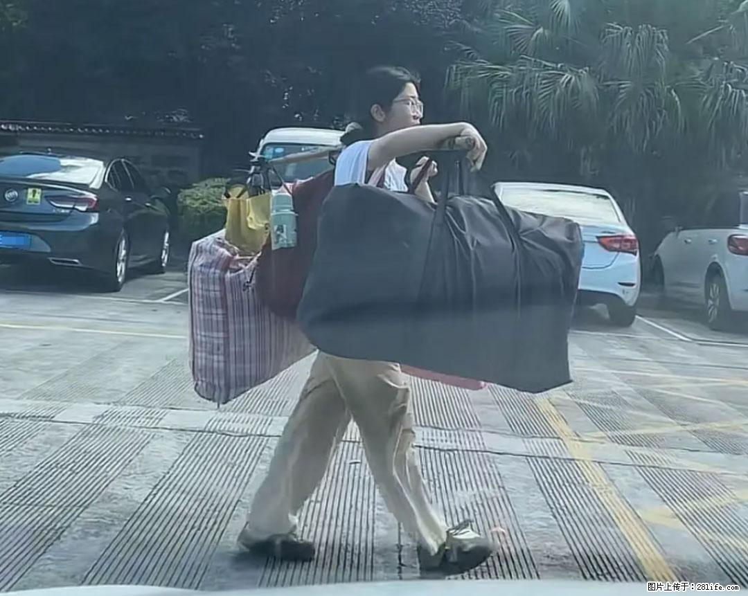 全网追的“扁担女孩”，找了一份暑假工，时薪12元 - 厦门生活资讯 - 厦门28生活网 xm.28life.com