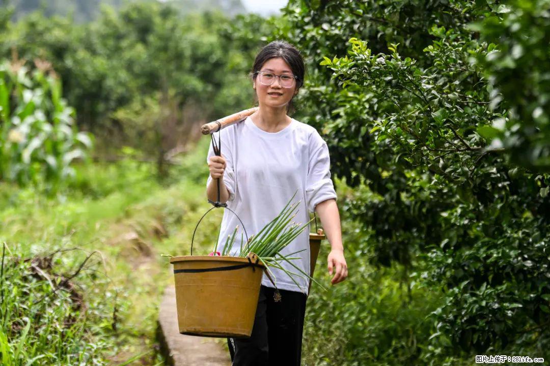 全网追的“扁担女孩”，找了一份暑假工，时薪12元 - 厦门生活资讯 - 厦门28生活网 xm.28life.com