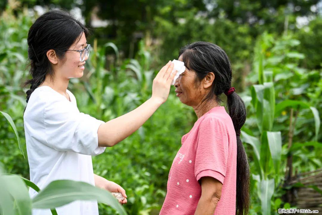 全网追的“扁担女孩”，找了一份暑假工，时薪12元 - 厦门生活资讯 - 厦门28生活网 xm.28life.com